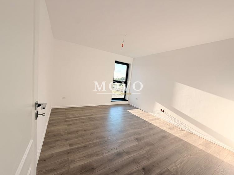 Duplex cu 4 camere cu Teren 250 Mp în Săcălaz