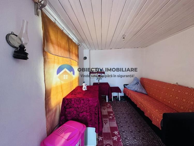 Casă individuală cu 4 camere cu Canalizare în Mărgineni