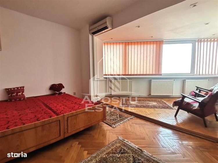 Apartament cu 4 camere decomandat în Buziaș
