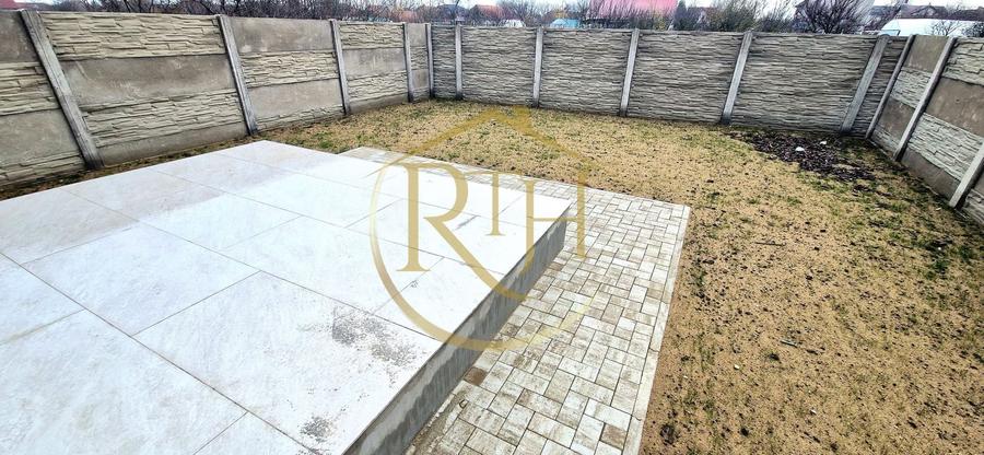 Duplex cu 4 camere cu Canalizare în Moșnița Veche