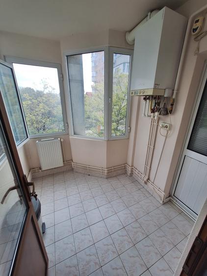 Apartament cu 2 camere decomandat în Piața Centrală