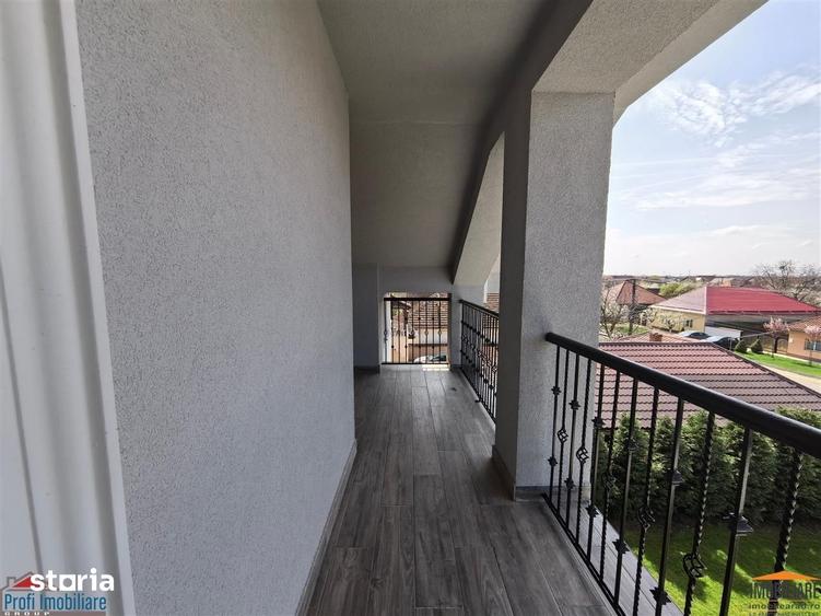 Casă cu 6 camere cu Teren 1523 Mp în Livada