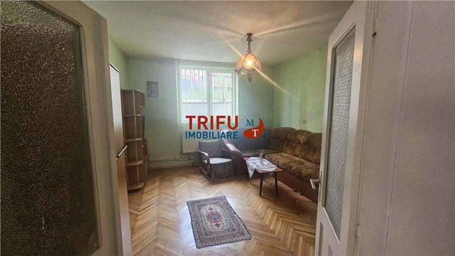 Casă individuală cu 7 camere cu Canalizare în Tolstoi