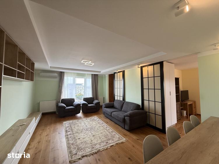 Apartament cu 4 camere în Central