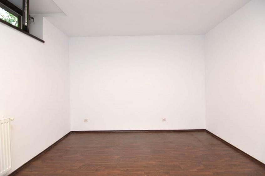 Apartament cu 2 camere decomandat în Baba Novac