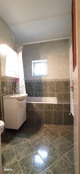 Apartament cu 4 camere de vanzare in Micro 16 - 2