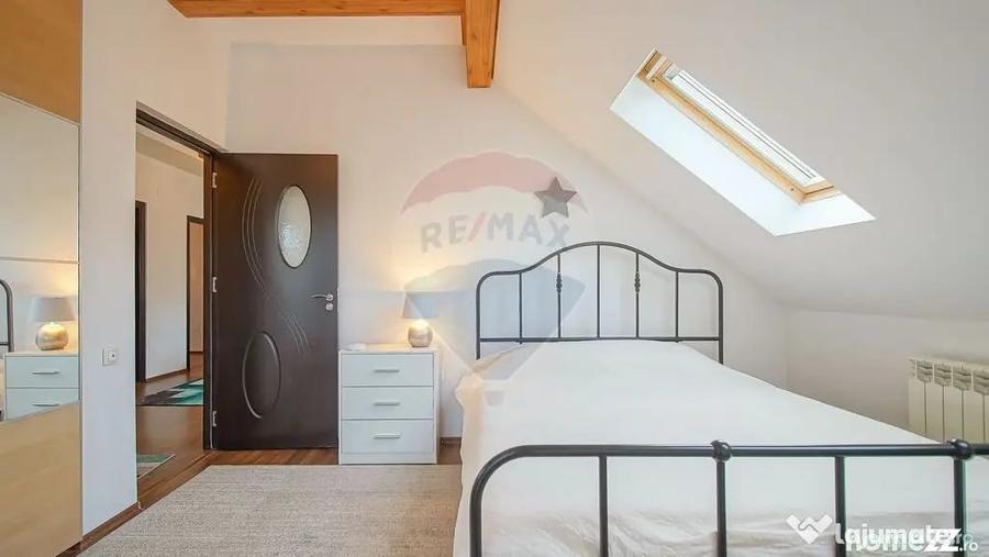 Apartament cu 5 camere decomandat în Zamora
