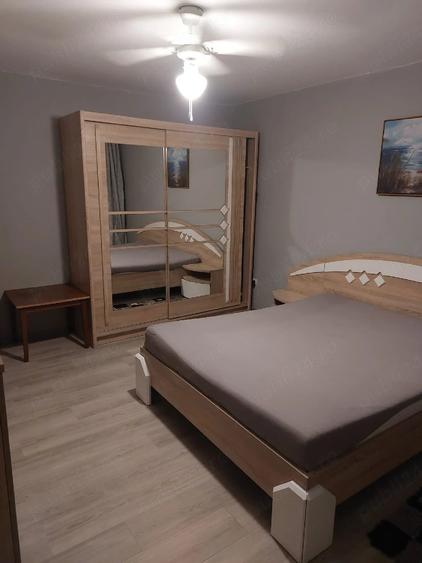 Apartament cu 3 camere decomandat în Florești