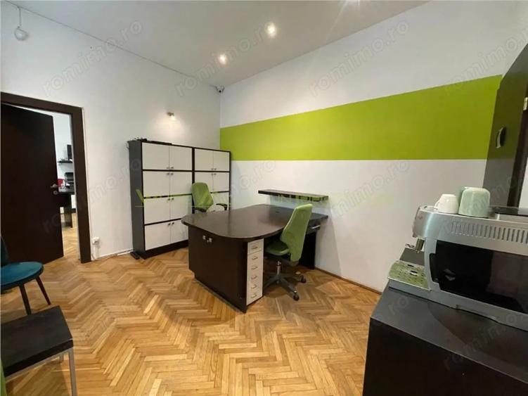 Apartament cu 2 camere nedecomandat, mobilat în Centrul Istoric