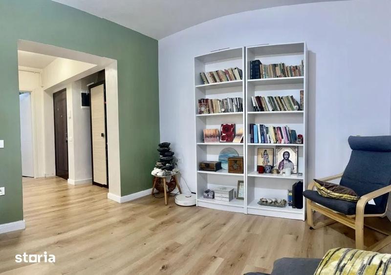 Apartament cu 3 camere în Tomis III