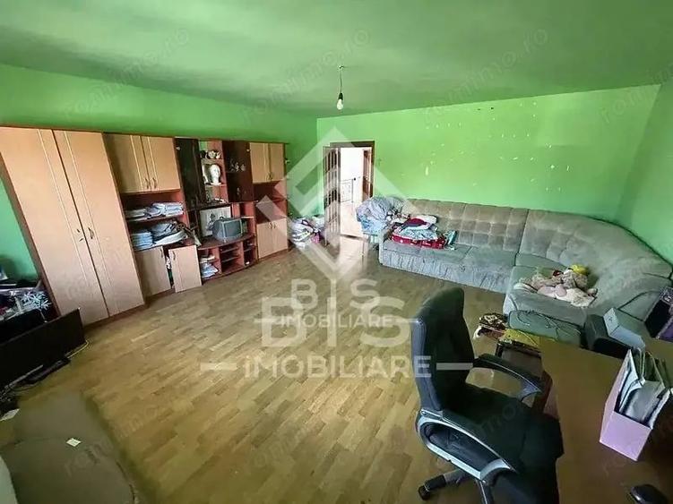 Casă cu 6 camere cu Teren 1000 Mp în Sud