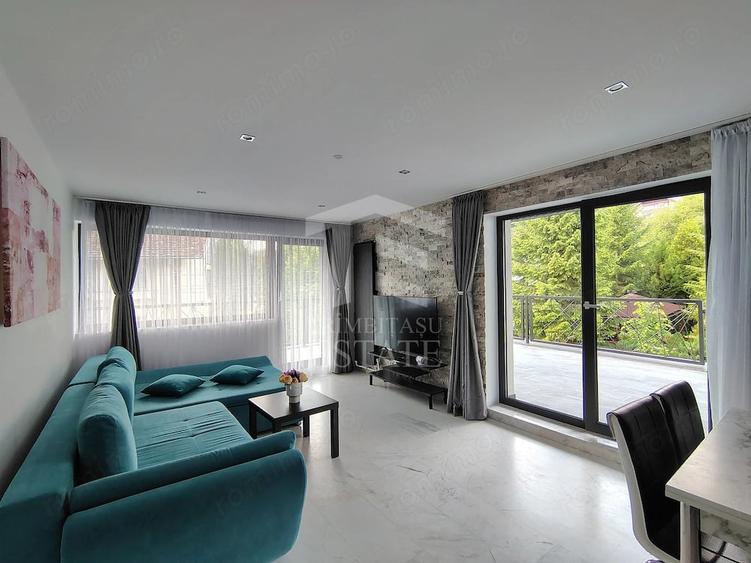 Apartament cu 2 camere semidecomandat în Central