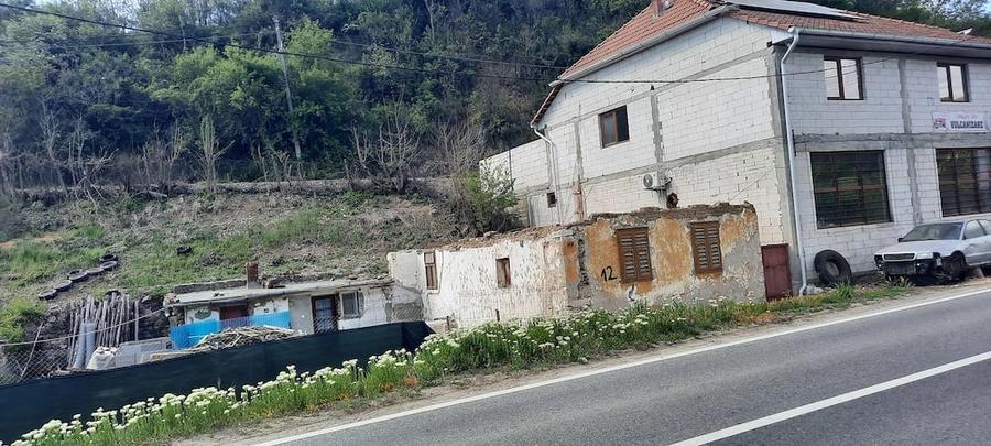 Teren de 545 mp, în Bozovici