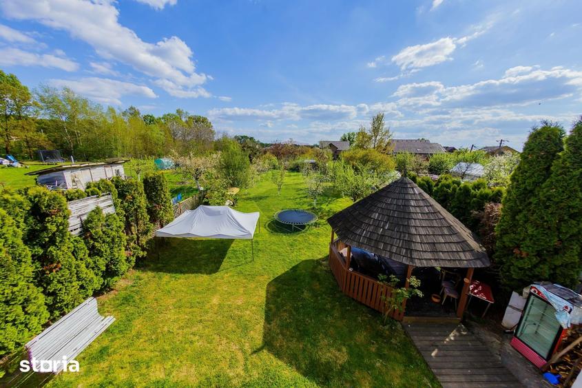 Casă cu 5 camere cu Teren 1133 Mp în Groși