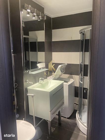 Apartament cu 3 camere semidecomandat în Gara de Nord