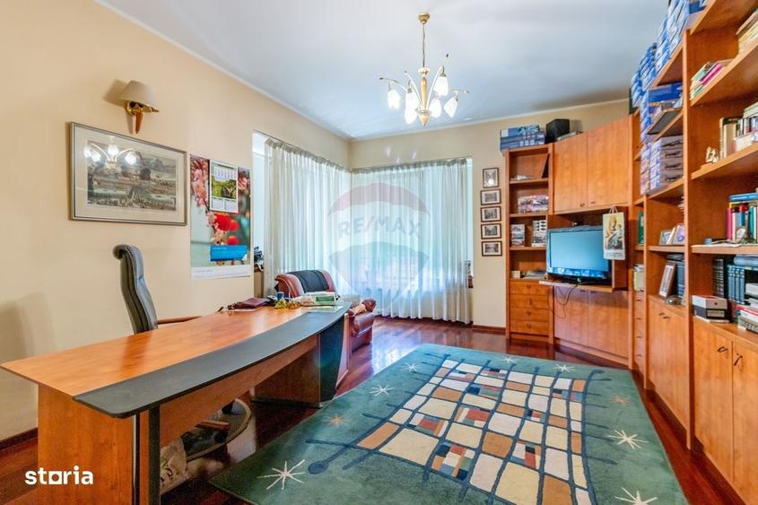 Casă cu 4 camere în Nord