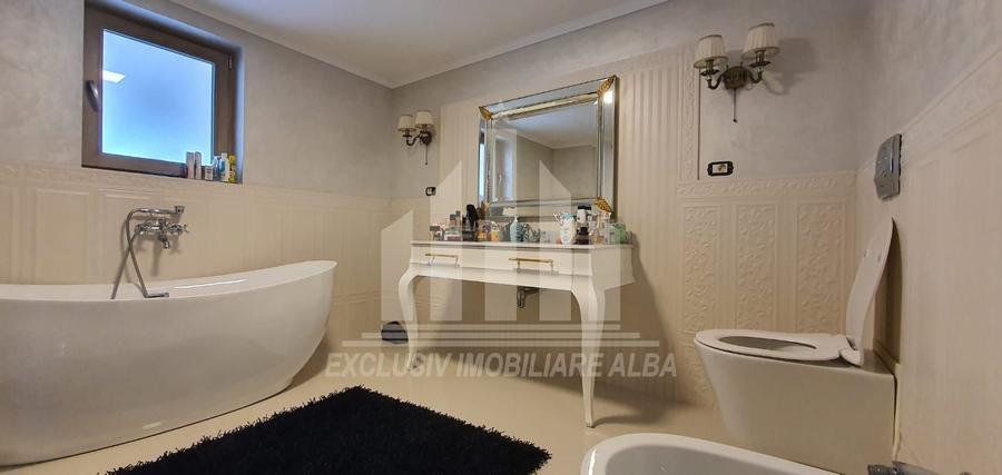 Casă individuală cu 4 camere cu Canalizare în Ampoi 3