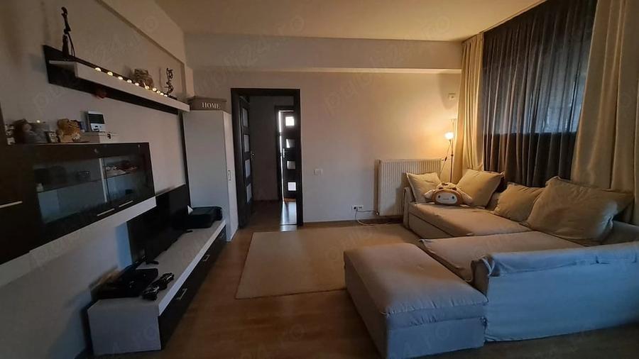Apartament cu 2 camere semidecomandat în Est