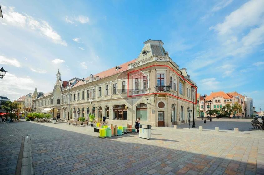 Apartament cu 4 camere semidecomandat, mobilat în Ultracentral