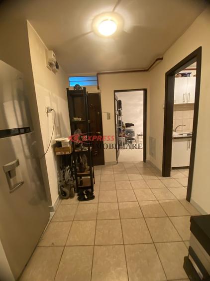 Apartament cu 3 camere decomandat în Dristor