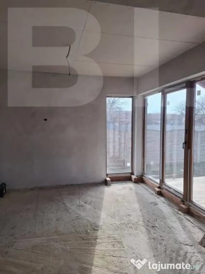 Casă cu 5 camere cu Teren 430 Mp în Central