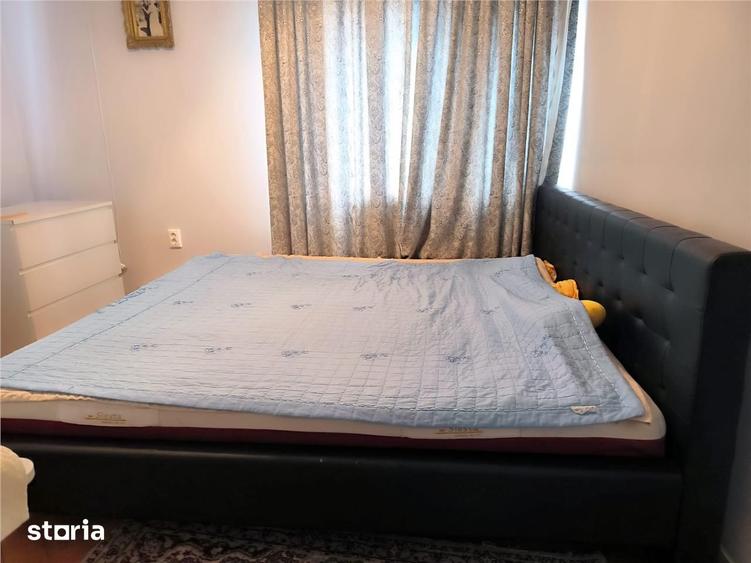 Casă cu 4 camere cu Canalizare în Central