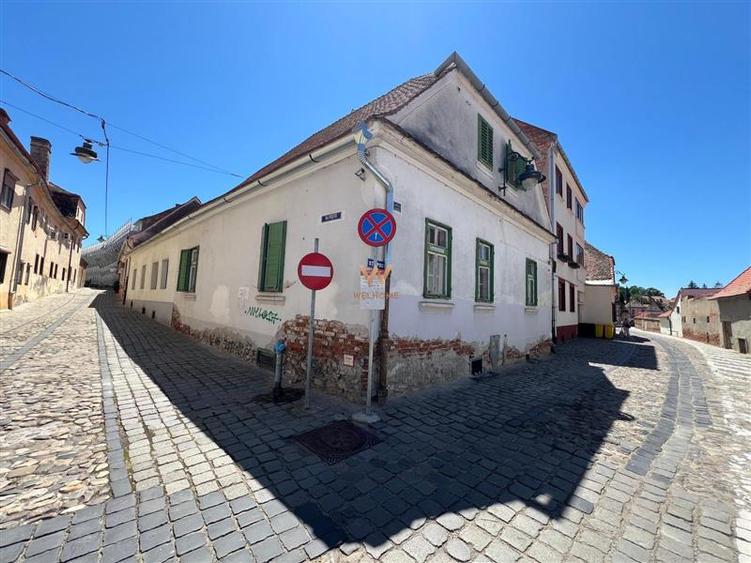 Duplex cu 3 camere cu Canalizare în Central