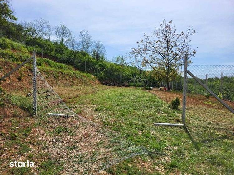 Teren de 800 mp, în Oncea