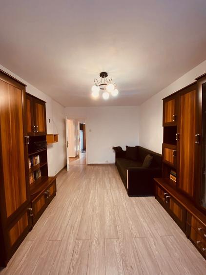 Apartament cu 2 camere decomandat în Colonia Bod