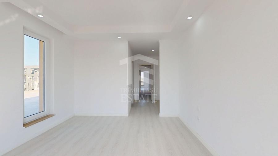 Penthouse cu 3 camere decomandat în Ștefăneștii de Jos