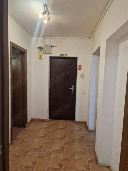 Spațiu comercial, de 50 mp, în Florești