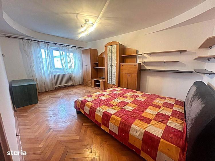 Apartament cu 3 camere decomandat în Canta