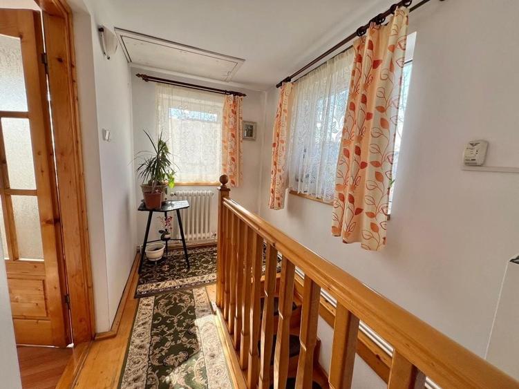 Casă cu 3 camere în Central
