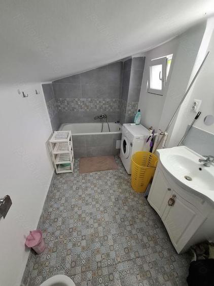 Apartament cu 2 camere nedecomandat în Unirii