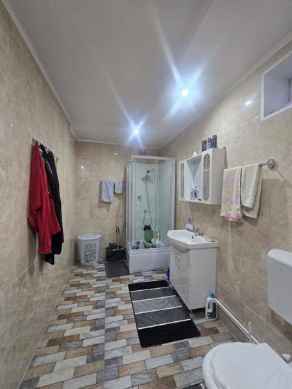 Casă individuală cu 2 camere cu Teren 243 Mp în Chercea