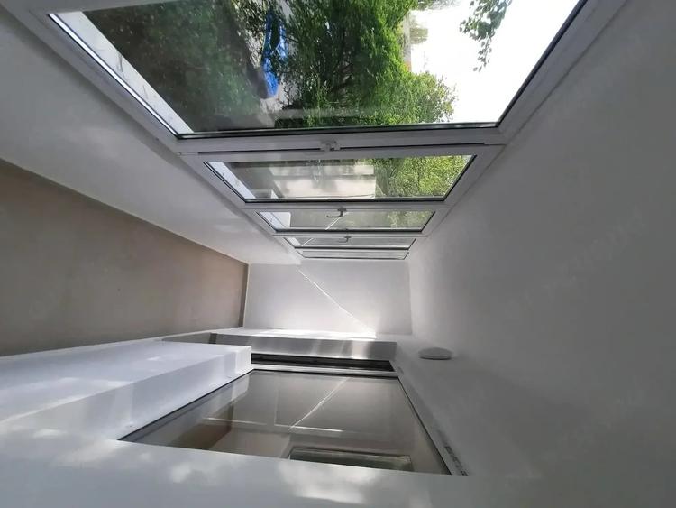 Apartament cu 3 camere semidecomandat în Tineretului