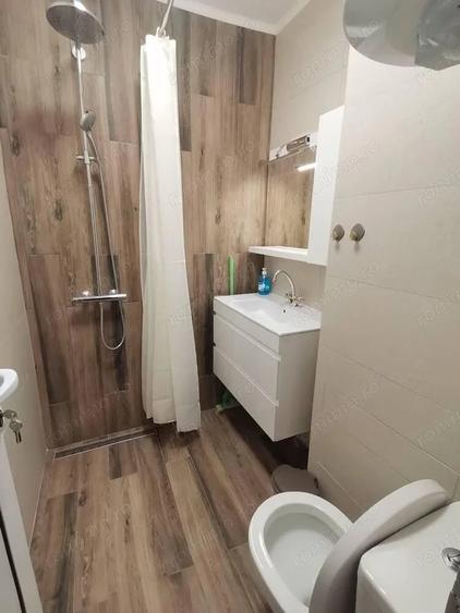 Apartament cu 2 camere decomandat în Baba Novac
