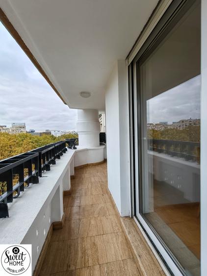 Apartament cu 5 camere decomandat în Unirii