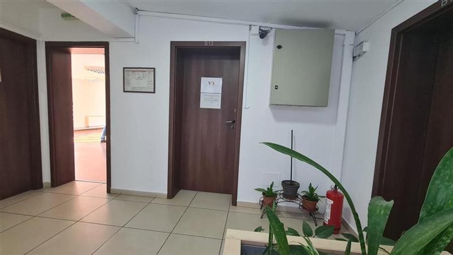 Birou, de 30 mp, în Aeroport
