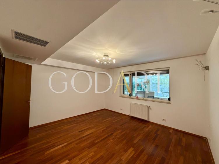 Apartament cu 3 camere decomandat în Herăstrău