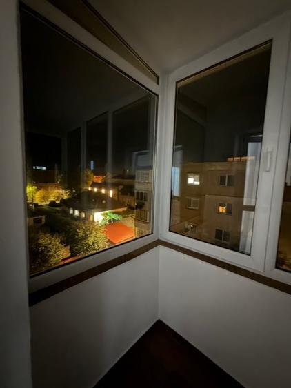 Apartament cu 2 camere semidecomandat, mobilat în Central