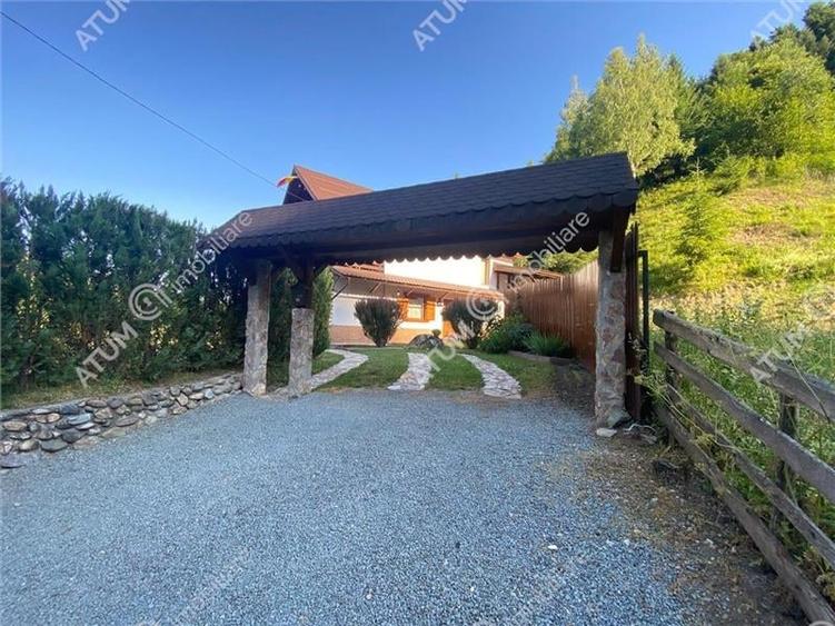 Hotel/Pensiune, de 333 mp, în Vadu Moților