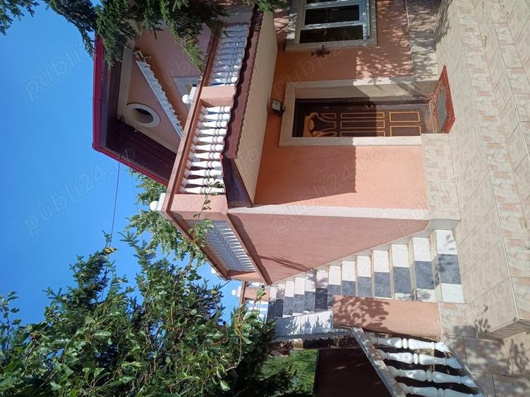 Casă cu 5 camere cu Teren 1000 Mp în Postăvari