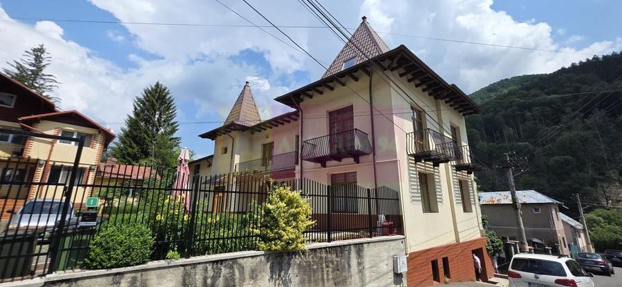 Casă individuală cu 9 camere cu Canalizare în Nord