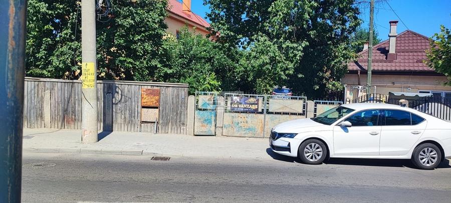 Casă individuală cu 3 camere cu Canalizare în Sud