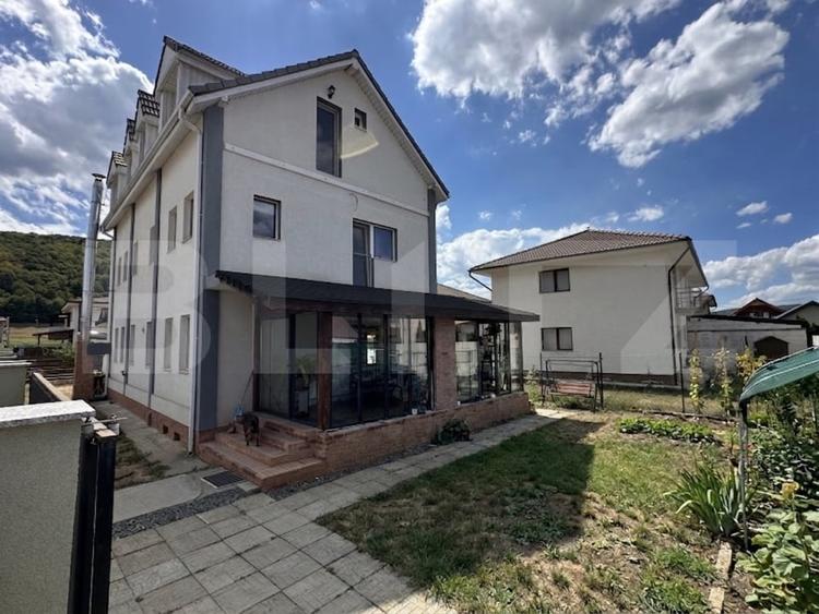 Casă individuală cu 6 camere cu Canalizare în Gilău