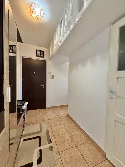 Apartament cu 2 camere nedecomandat, mobilat în Dâmbovița