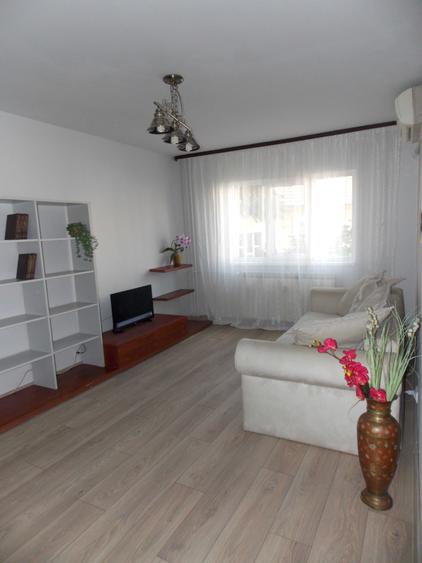 Apartament cu 2 camere decomandat în Decebal