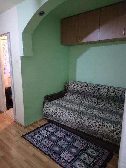 Garsonieră semidecomandată în Titan