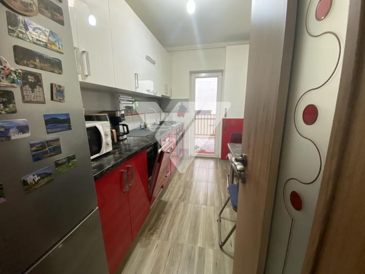 Apartament cu 3 camere decomandat, mobilat în Arhitecților - Calea Cisnădiei